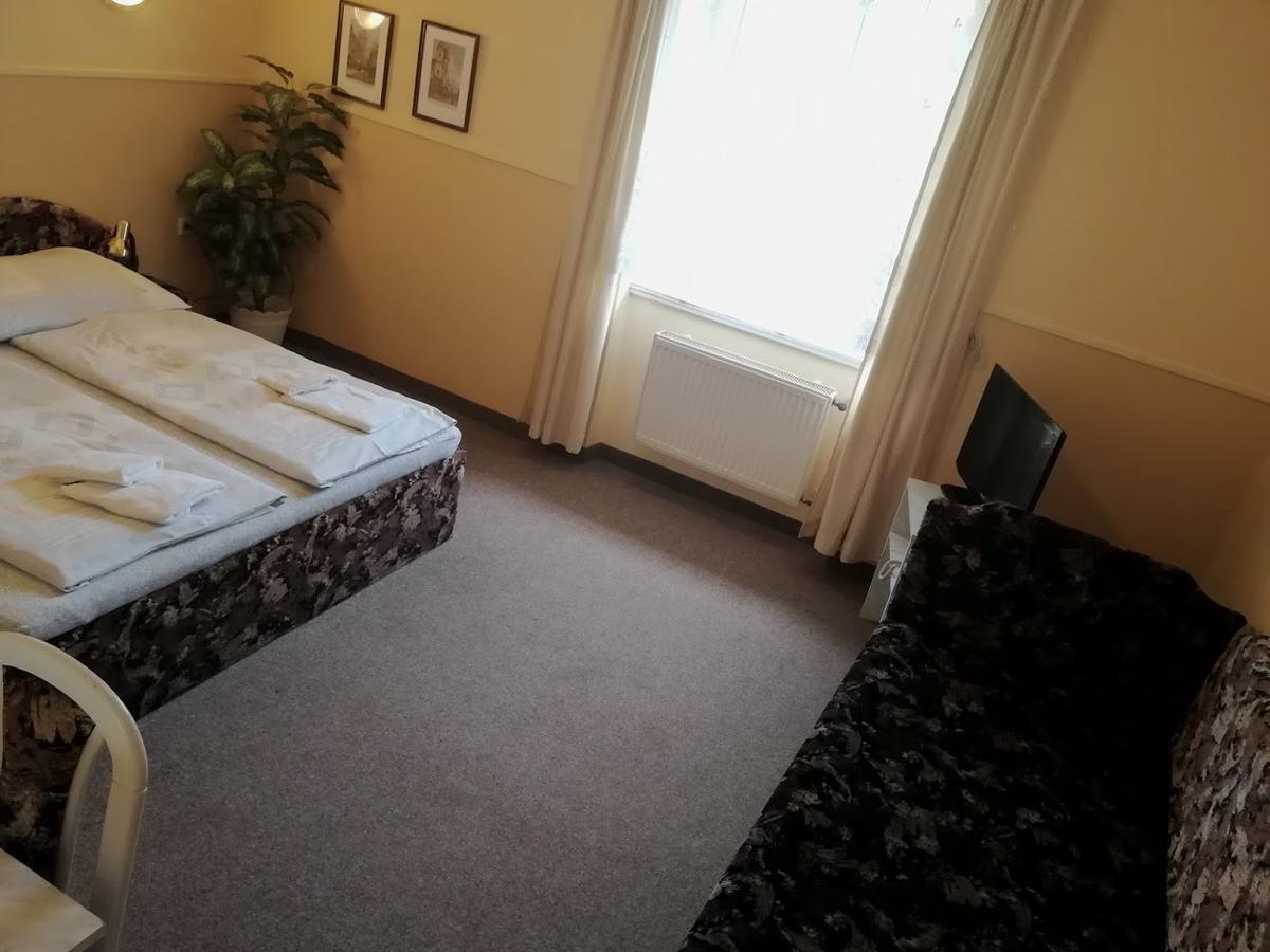 Hotel Wertheim Прага Екстер'єр фото