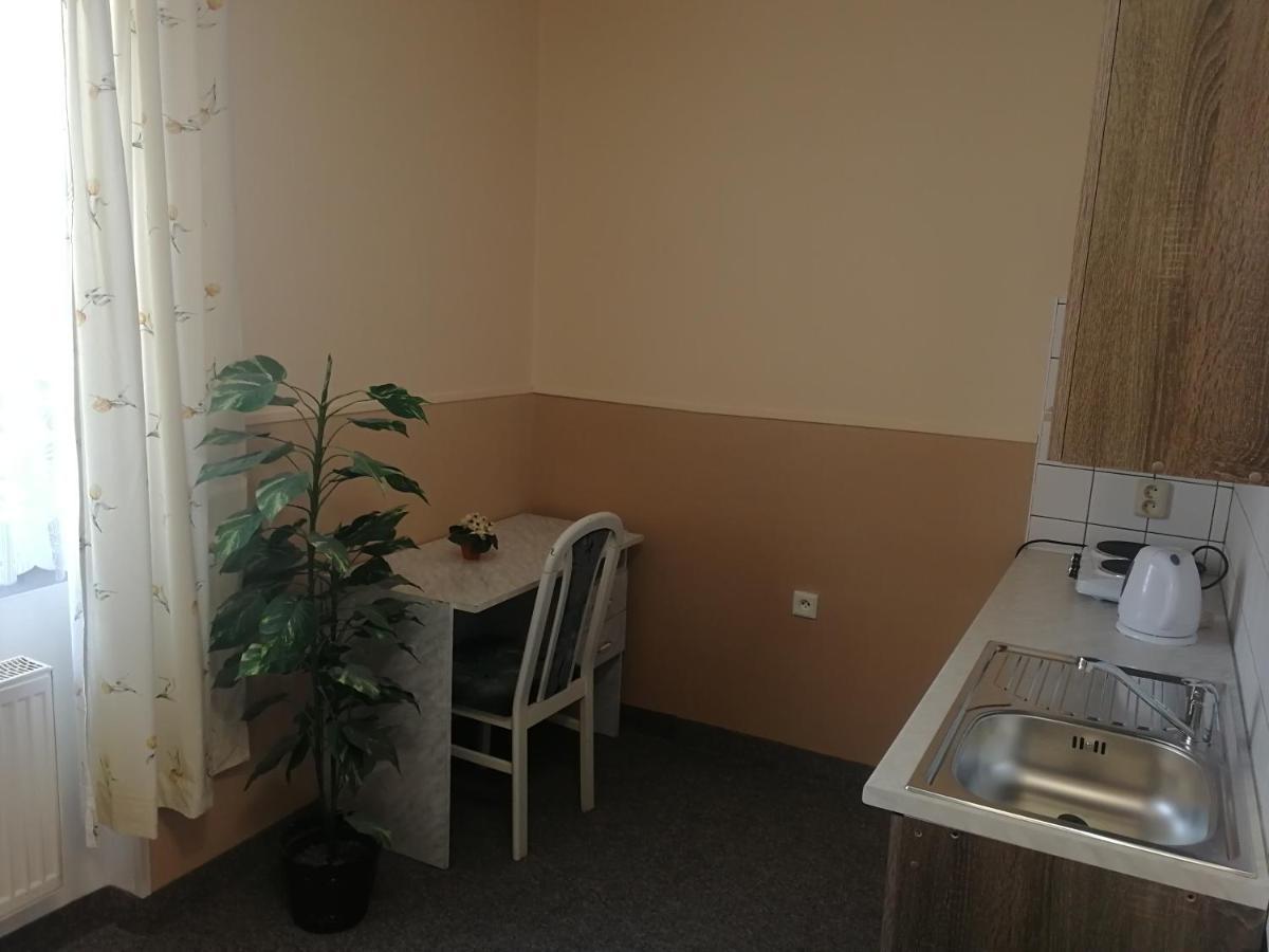 Hotel Wertheim Прага Екстер'єр фото